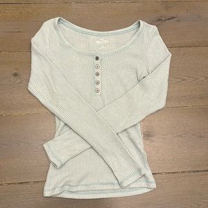 Size small Hollister long sleeve top greenish blue